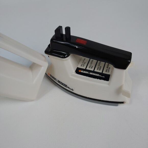 Vintage 1988 Toy Black and Decker Mini Iron‎ and Hand Mixer For Kids - Picture 2 of 6